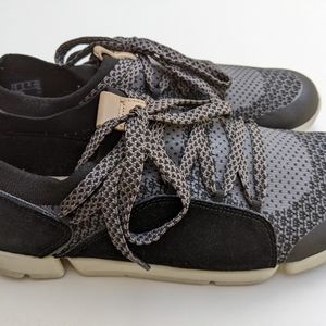 Clark's TRI Amelia women's sneakers size 9